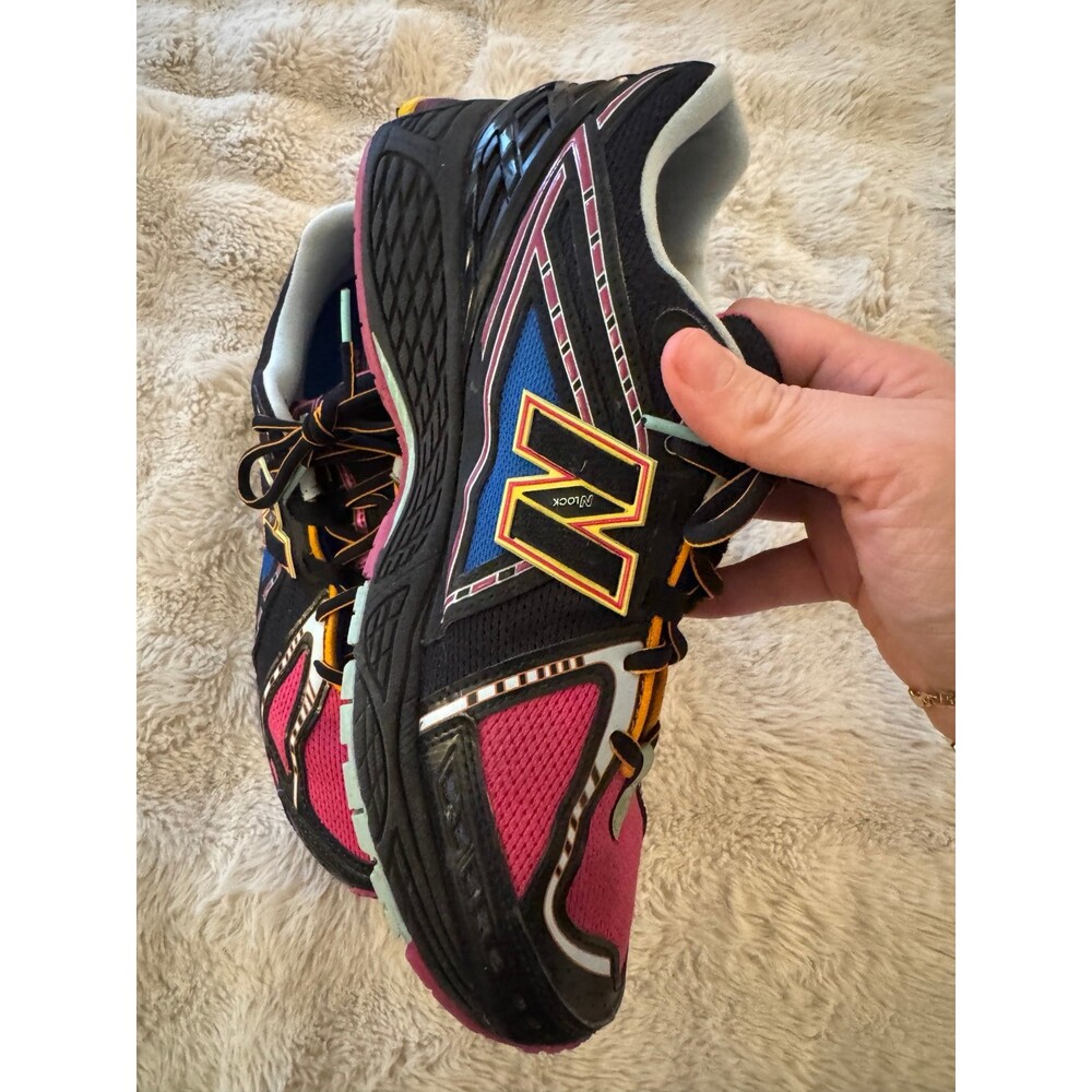 New Balance - Picture 2 of 7